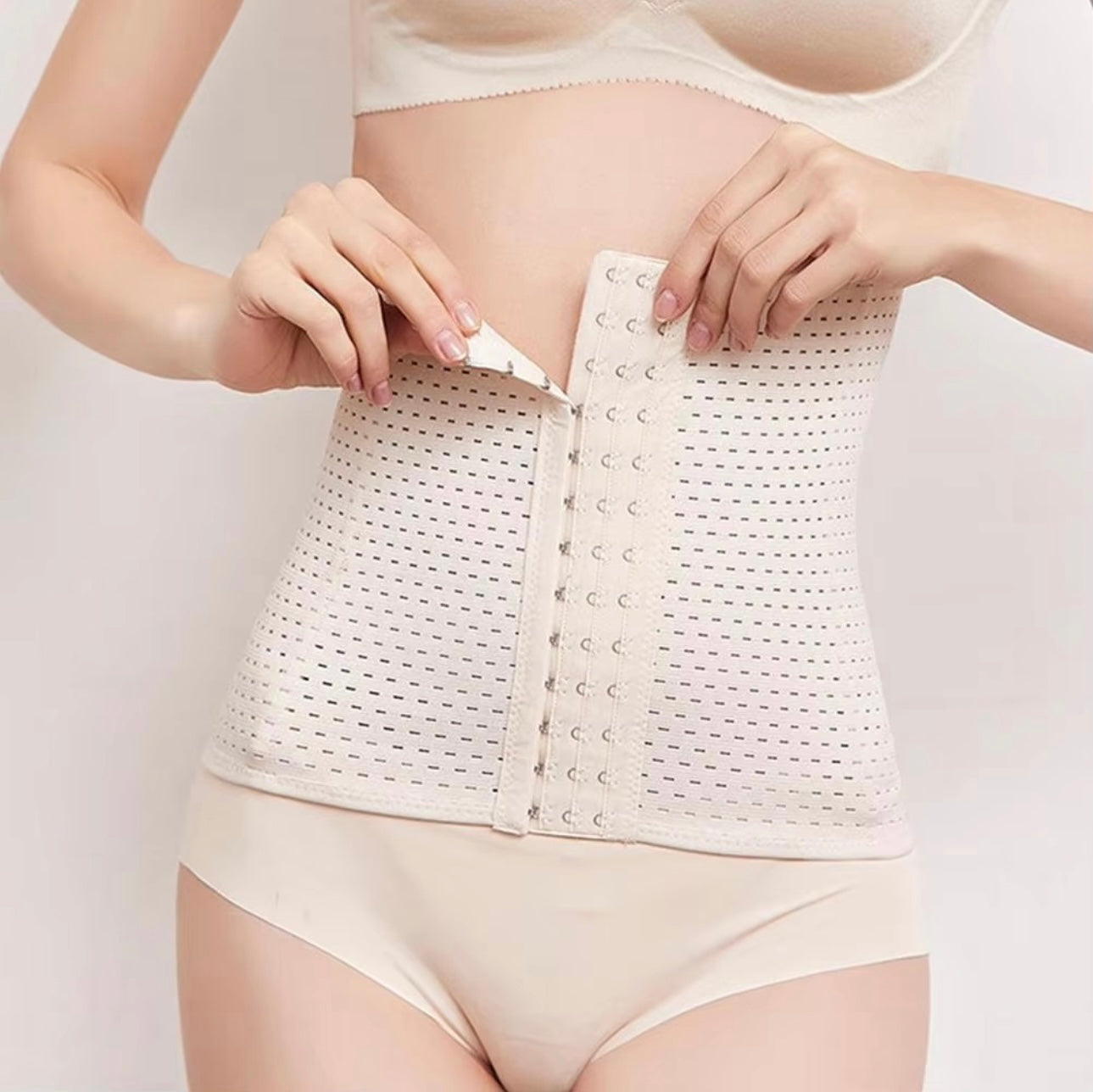 Women’s Seamless Tummy Control Shaper – Slimming Waist & Smooth Silhouette